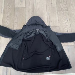 Black diamond deployment hybrid hoodie